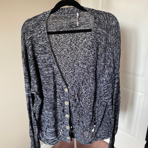 BCBG Distressed Cardigan - Picture 1 of 9